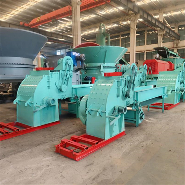 1300 model forced feed wood crusher