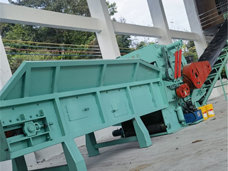1600 model comprehensive wood crusher